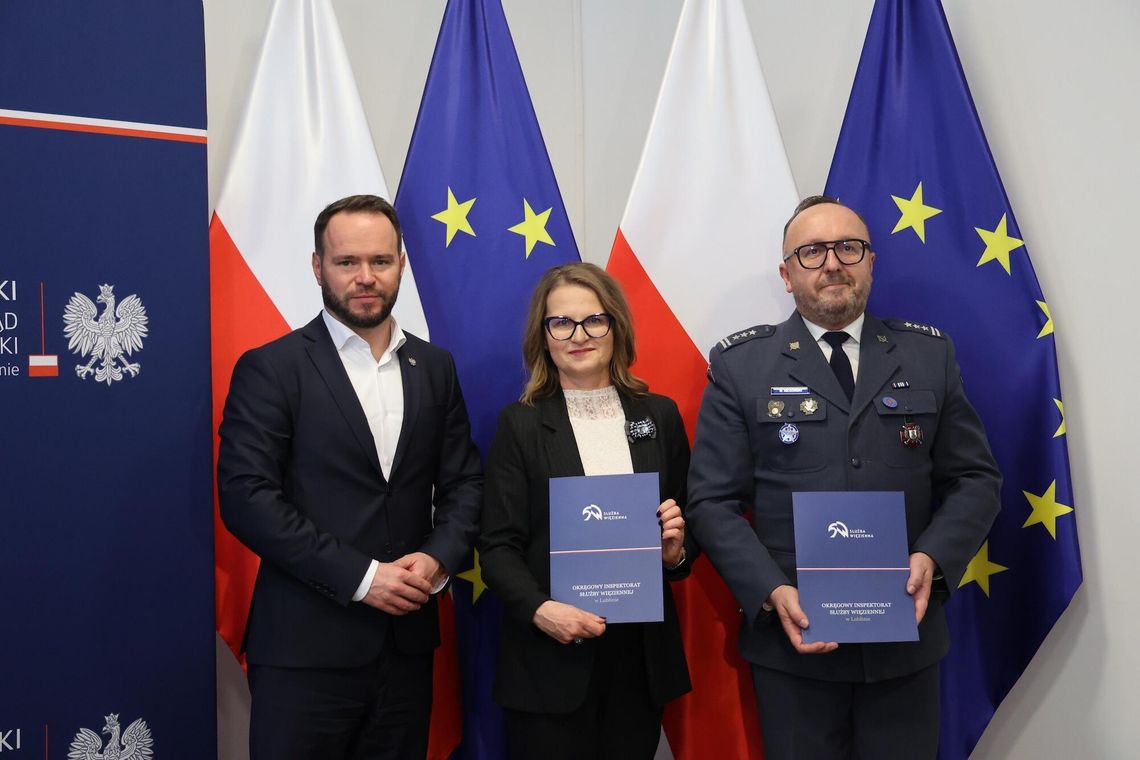 Funkcjonariusze Służby Więziennej będą szkolić nauczycieli. Chodzi o bezpieczeństwo w szkołach Funkcjonariusze Służby Więziennej będą szkolić nauczycieli. Chodzi o bezpieczeństwo w szkołach