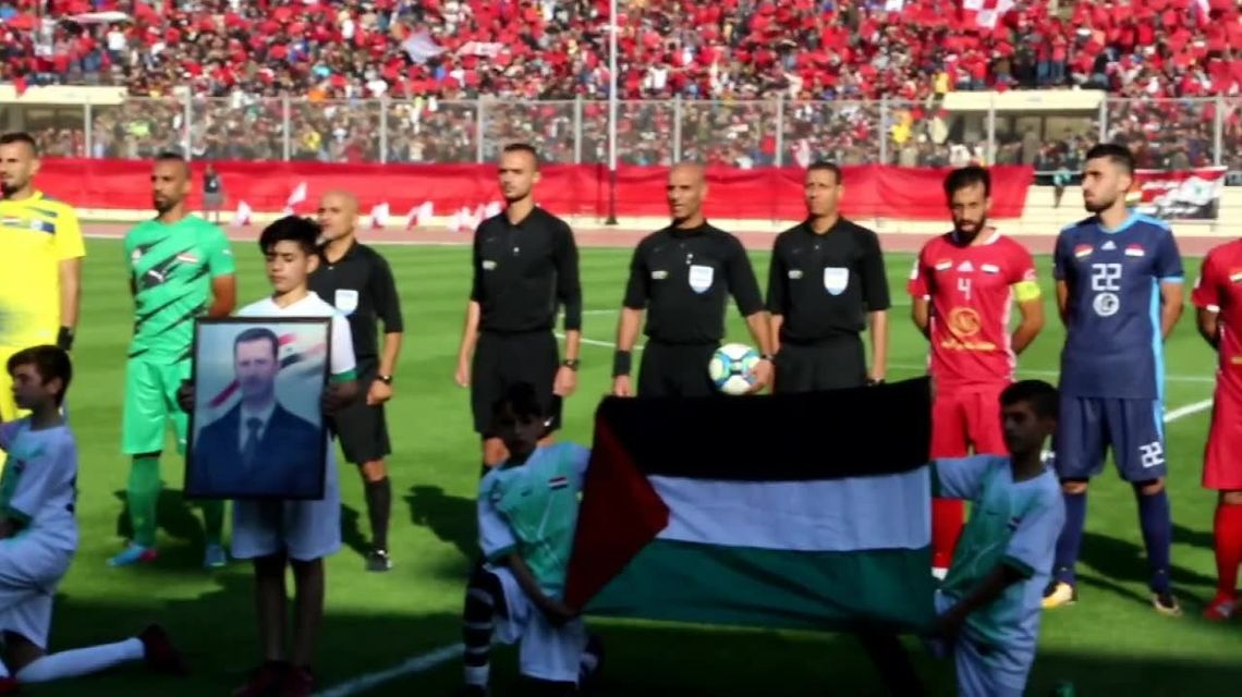 Futbol wrócił do Aleppo po 9 latach "Życie wróci do miasta, tak jak wróciło na stadion" Futbol wrócił do Aleppo po 9 latach "Życie wróci do miasta, tak jak wróciło na stadion"