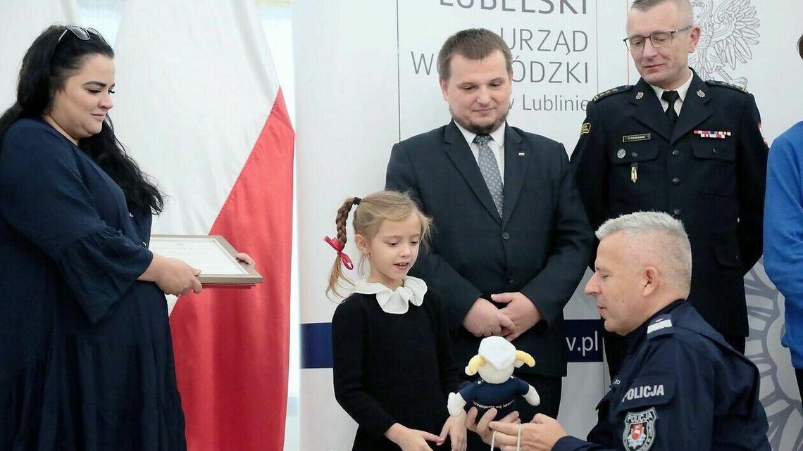 Gabrysia uratowała swoją mamę. Kamil i Szymon usłyszeli krzyk z mokradeł. Dzieci wiedziały co robić Gabrysia uratowała swoją mamę. Kamil i Szymon usłyszeli krzyk z mokradeł. Dzieci wiedziały co robić
