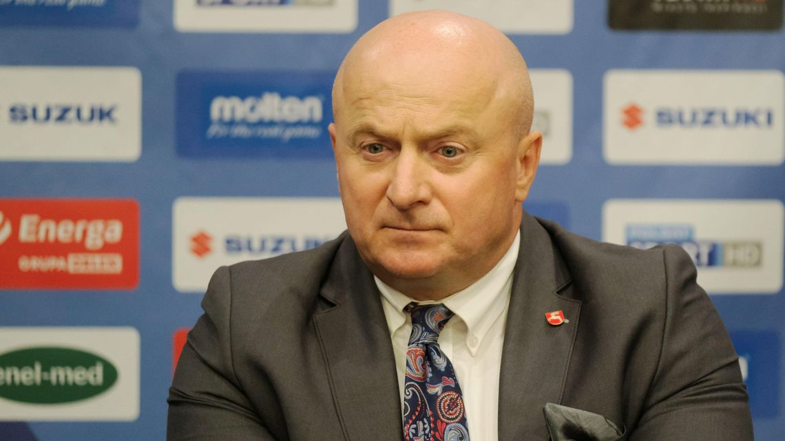 Gadżety od marszałka: apaszki, pistolety na wodę i kamienie do whisky