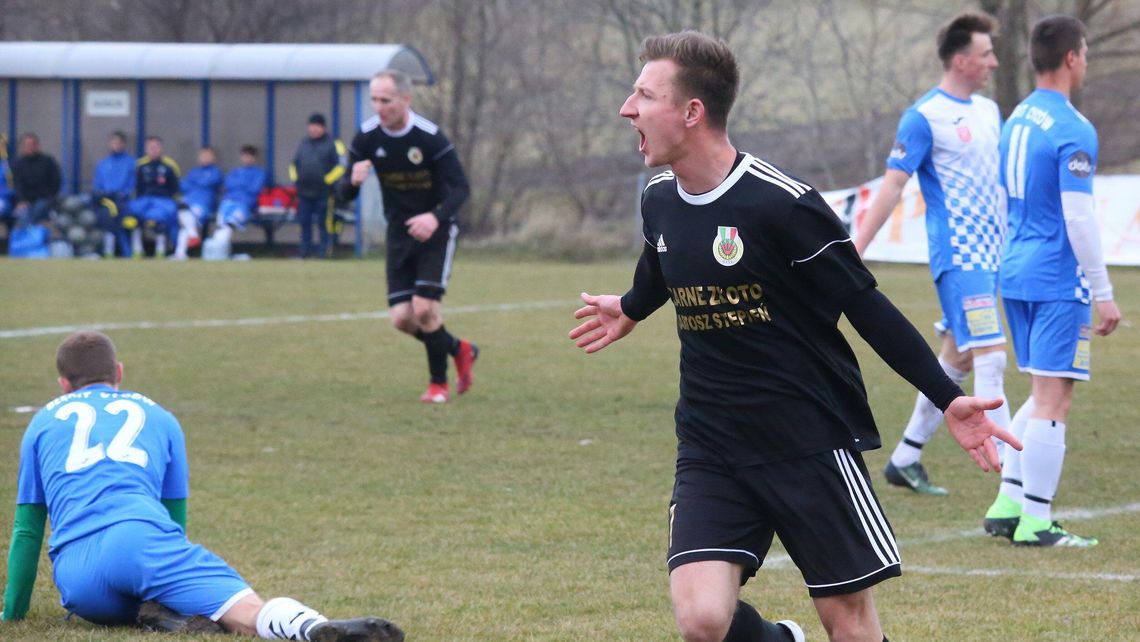 Garbarnia Kurów – Błękit Cyców 4:2. Bramka "Defisa" nie dała wygranej [zdjęcia]