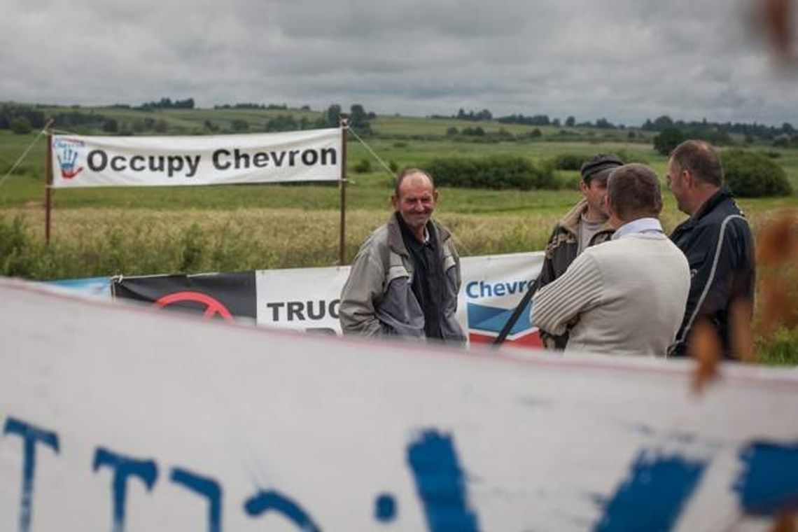 Gaz łupkowy. Protestujący atakują słowami papieża Gaz łupkowy. Protestujący atakują słowami papieża