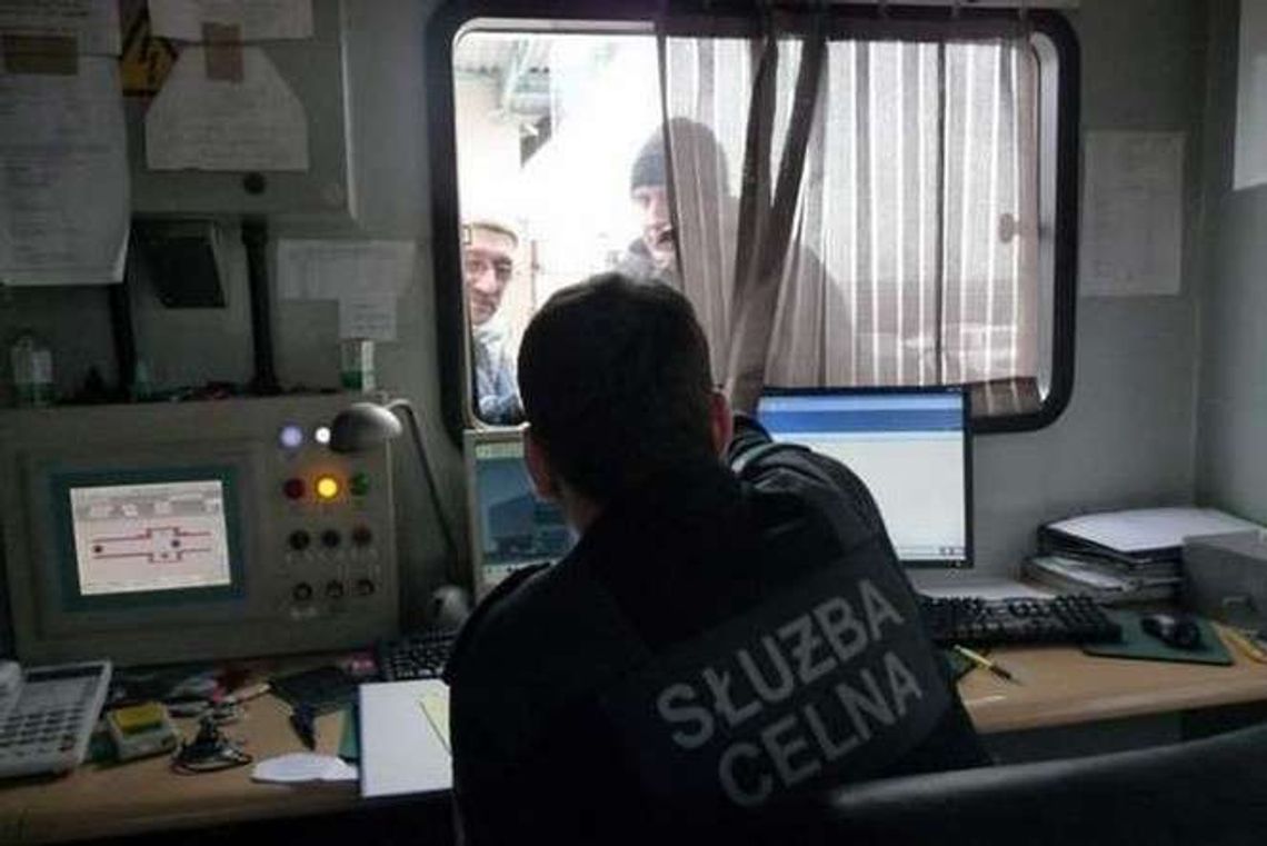 GDDKiA: "Strajk włoski" na granicy, 250 ciężarówek czeka w Koroszczynie GDDKiA: "Strajk włoski" na granicy, 250 ciężarówek czeka w Koroszczynie