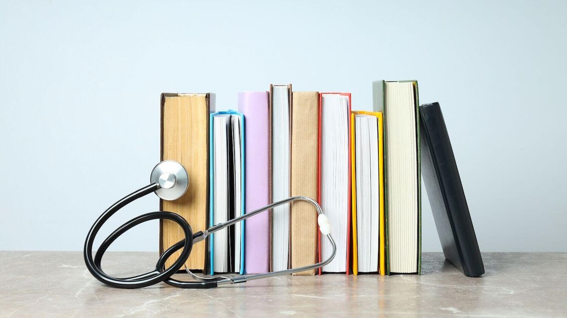 Gdzie najbardziej opłaca się kupować książki medyczne?