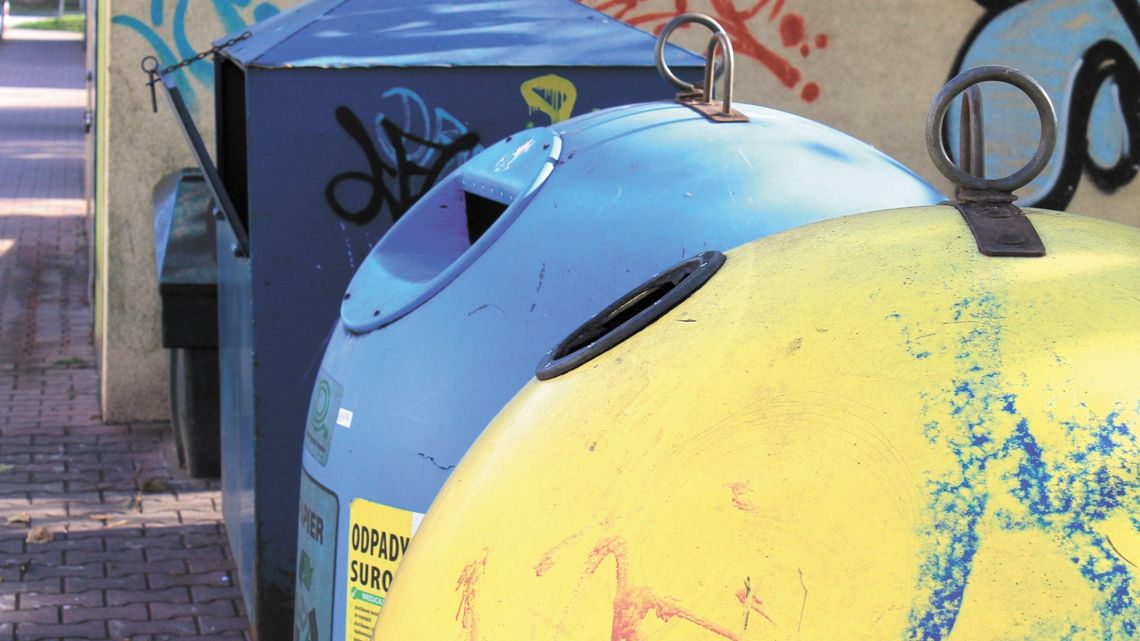 Gdzie obierki, a gdzie butelki. W Puławach przypominają o segregacji śmieci