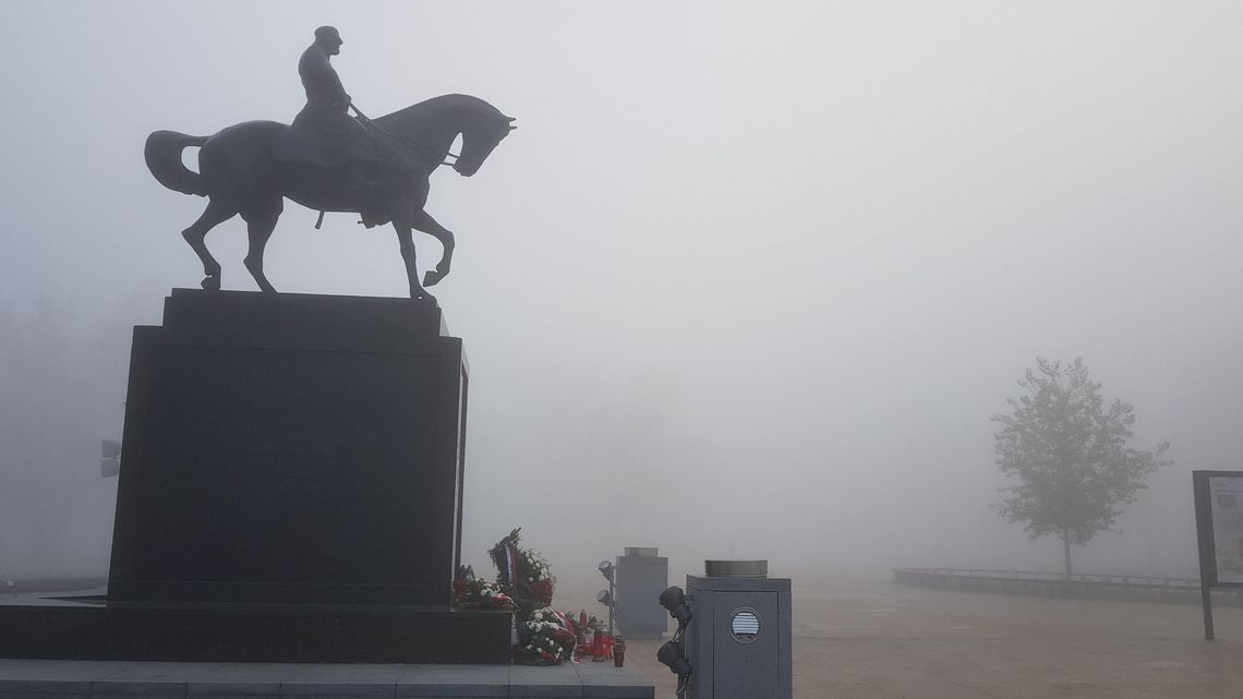 Gęsta mgła w woj. lubelskim. IMGW ostrzega [zdjęcia]