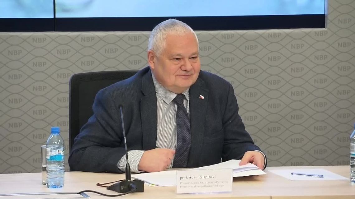 Gigantyczne zarobki dyrektorek w NBP. "Radziłbym panu Gowinowi, żeby dwa razy głęboko oddech wziął"