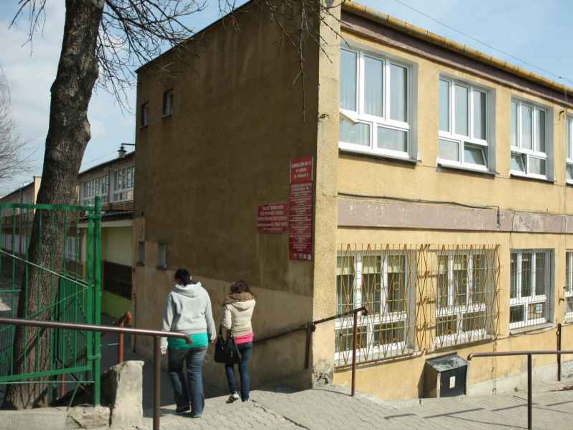 Gimnazjum nr 12 w Lublinie nie chce przenosin na Farbiarską