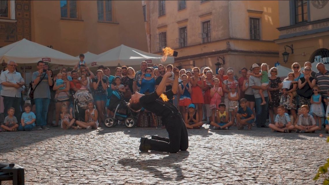 Gitary, flamenco i piękny Lublin. "Zachęcamy do odwiedzania miasta i poznania jego mistycznych zaułków" [wideo]