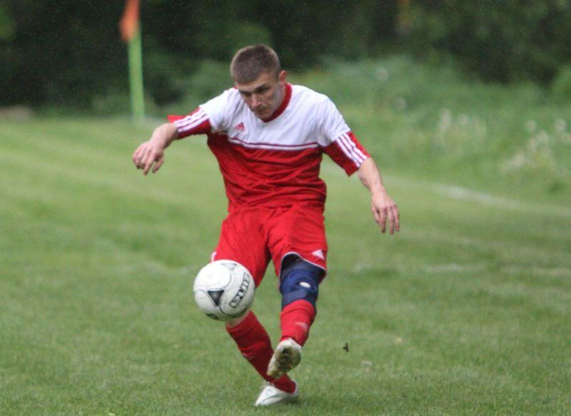 GKS Dąbrowica - Wierzchowiska 0:1, Pogoń 07 - Tur 3:1