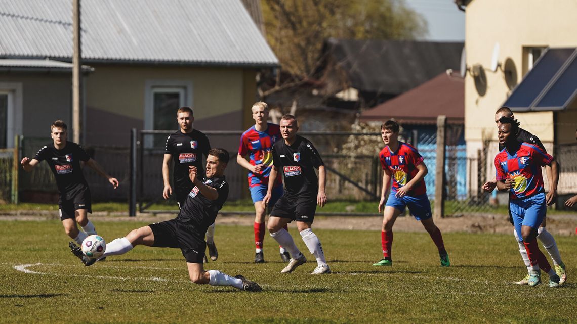 GKS Łopiennik ograł lidera chełmskiej okręgówki, Bug wygrał z Ruchem i reszta wyników 15. kolejki