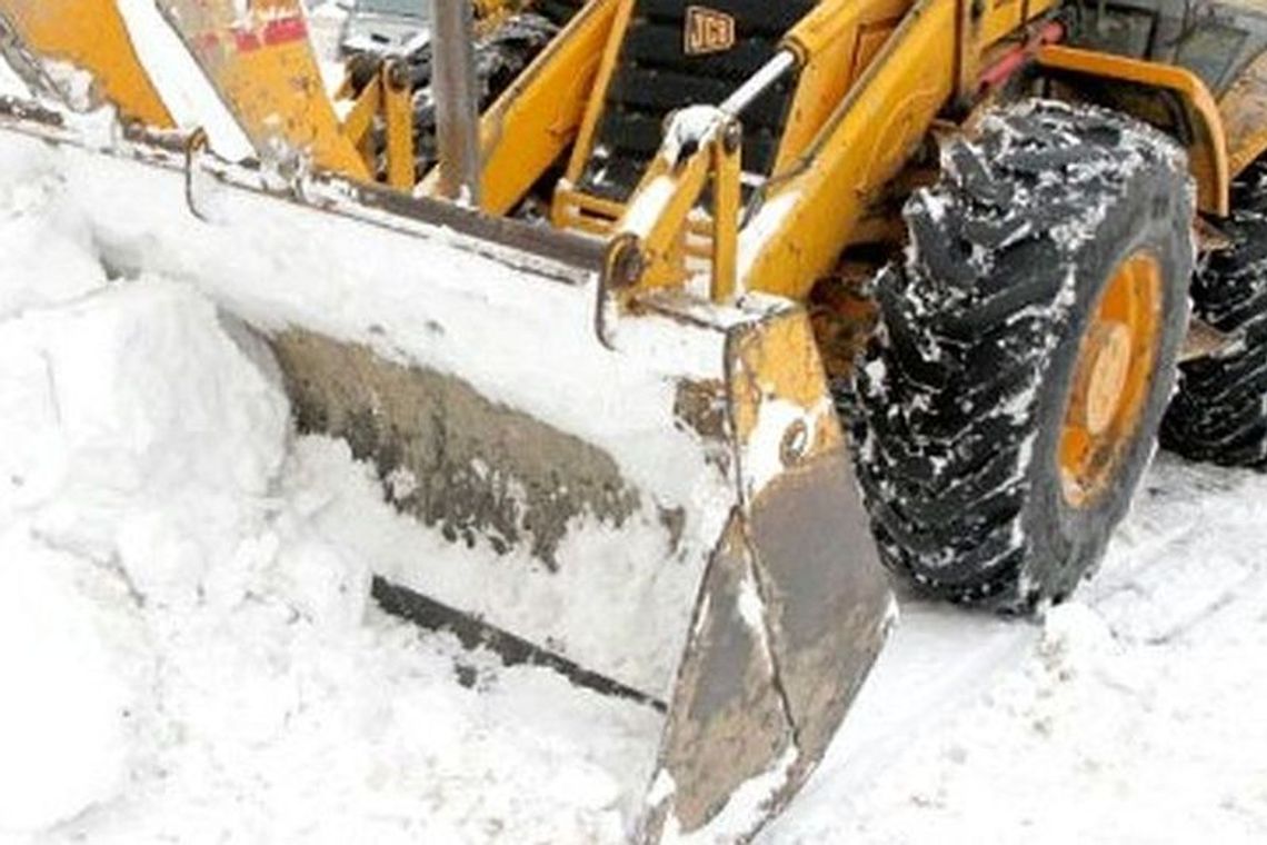 Głośne odśnieżanie parkingu przy Realu przeszkadza w nocy (list)