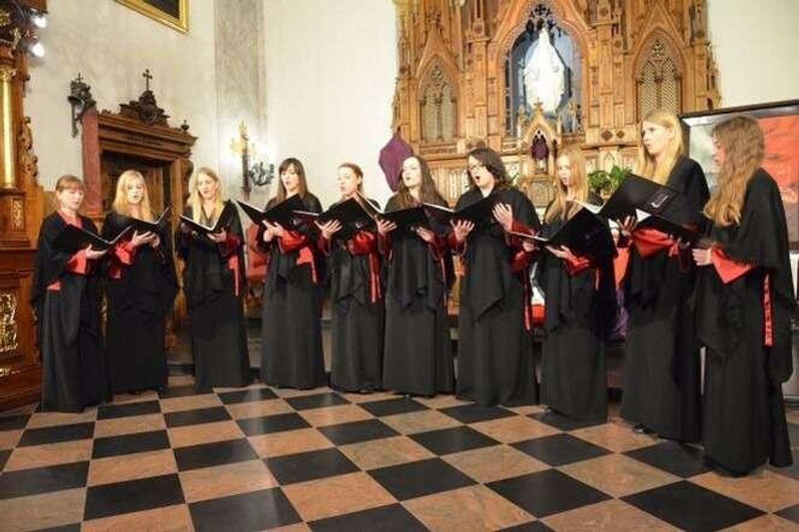 Głosuj na Sine Nomine. Lublinianki walczą o nagranie płyty Głosuj na Sine Nomine. Lublinianki walczą o nagranie płyty