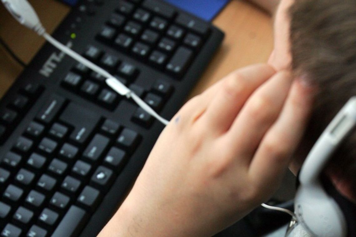 Głusk. Komputery z internetem za darmo