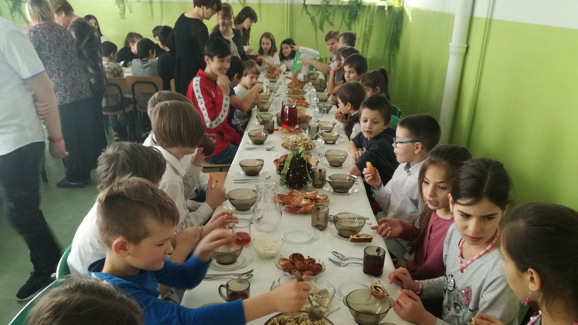 Gmina chce zlikwidować szkołę w Bezwoli. "Oszczędzanie na dzieciach to wstyd"