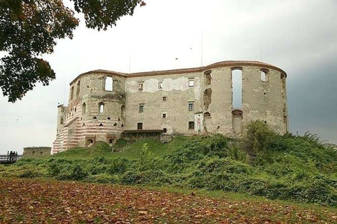 Gmina Janowiec chce przejąć zamek od muzeum