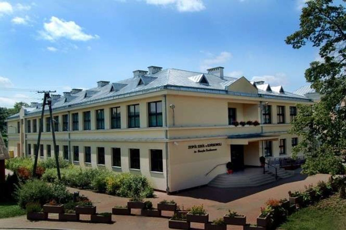 Gmina Końskowola z trzema podstawówkami?