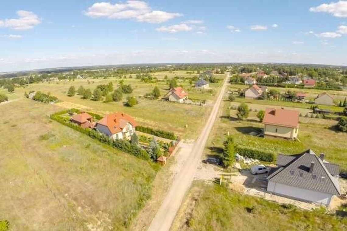 Gmina Lubartów: Droga była polna, będzie asfaltowa