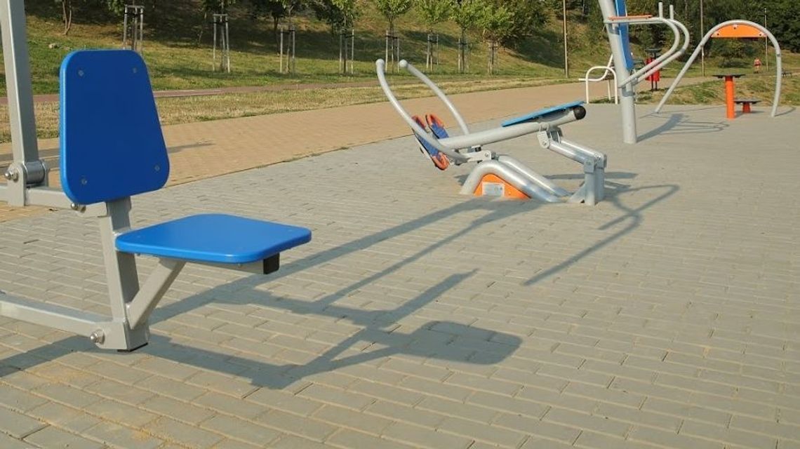 Gmina Puławy: Fundusz sołecki na siłownie pod chmurką Gmina Puławy: Fundusz sołecki na siłownie pod chmurką