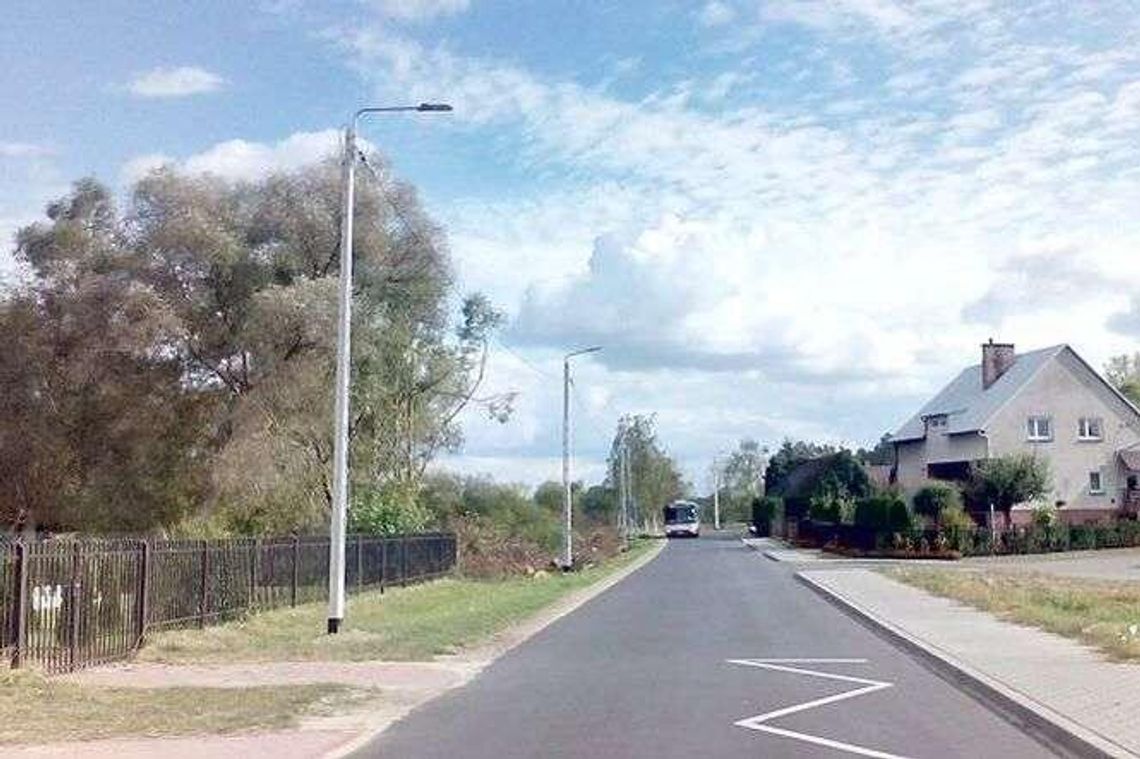 Gmina Puławy: Jaśniej i równiej w Niebrzegowie