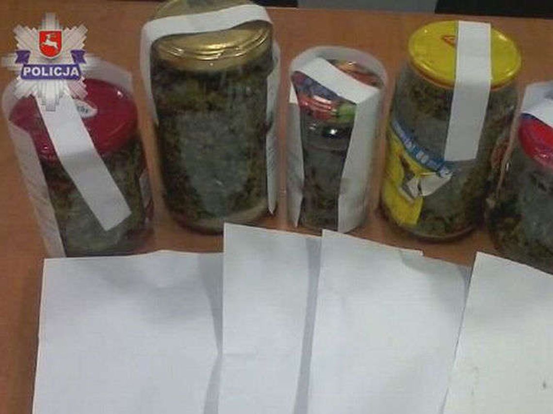Gmina Wojciechów: Narkotyki trzymali w słoikach