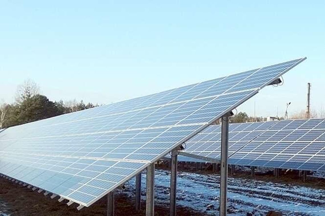 Gmina zainwestowała w farmę fotowoltaiczną. Teraz płaci o połowę mniej za prąd