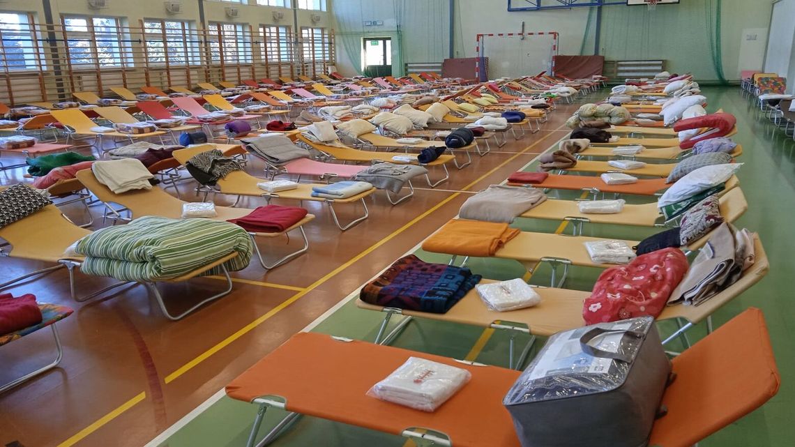Gminom kończą się pieniądze. Zamykają miejsca dla uchodźców