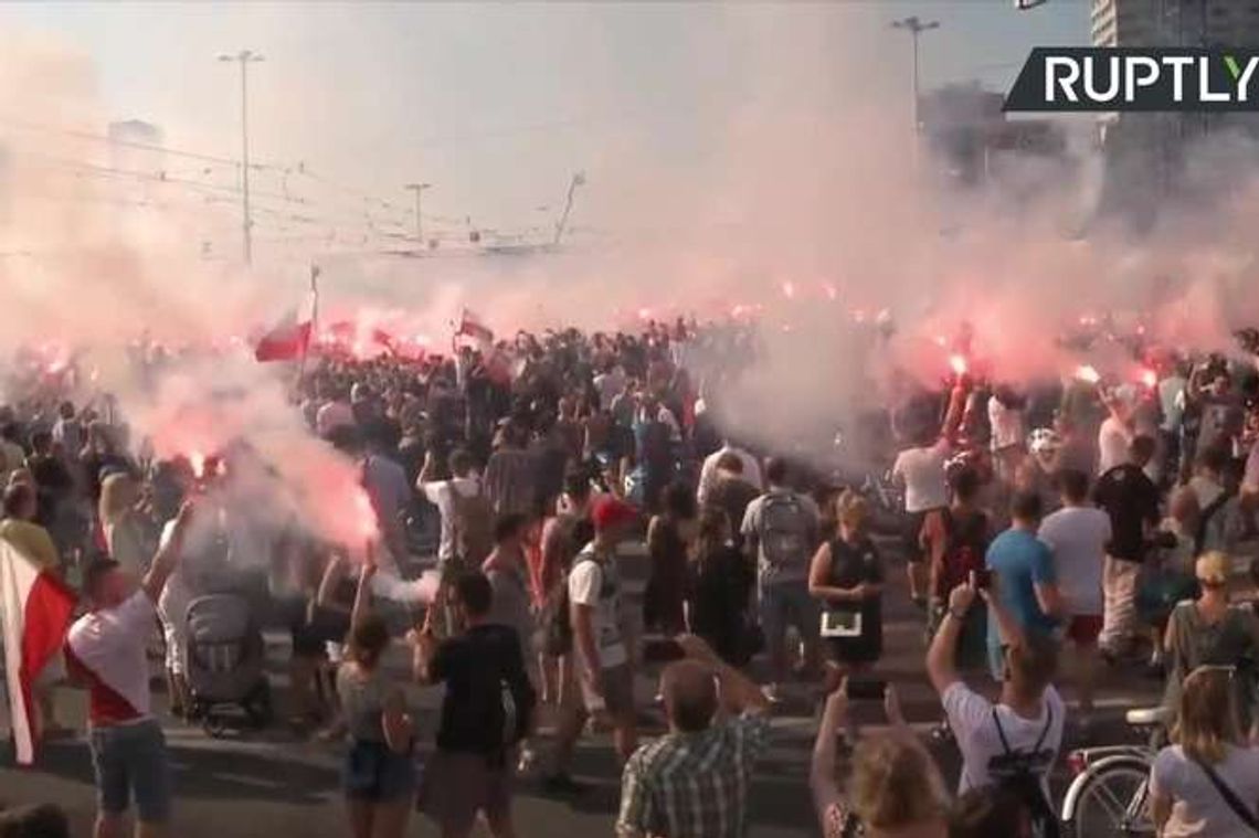 Godzina "W". Warszawa uczciła bohaterów (wideo)