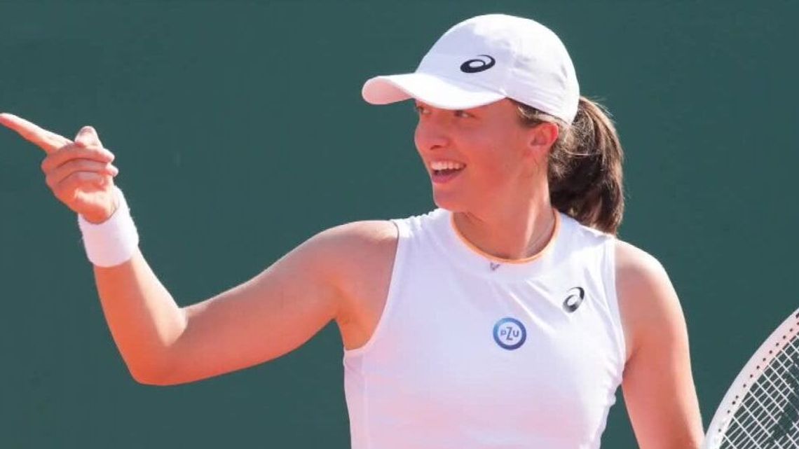 Godzinka gry wystarczyła, Iga Świątek wygrała Rolanda Garrosa po raz czwarty