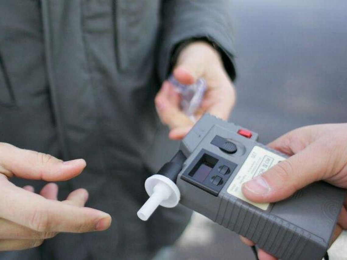 Gołe Łazy: Pijany wiózł uczniów autobusem do szkoły