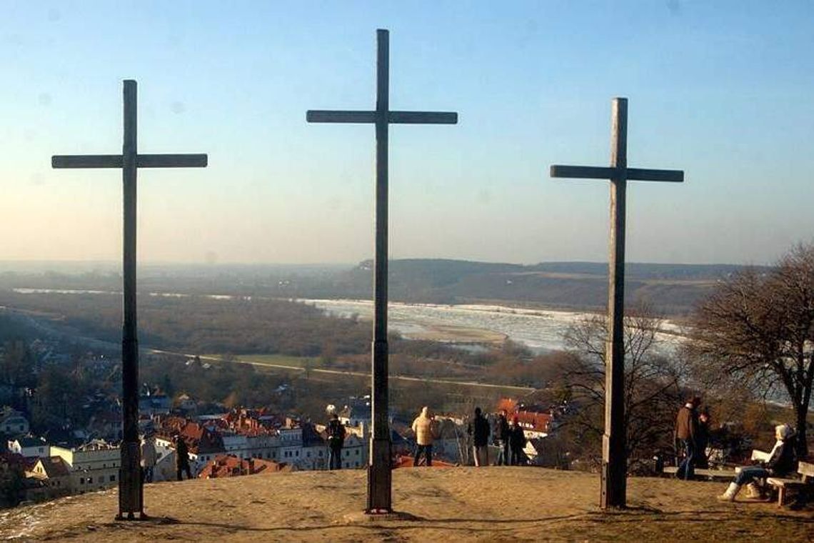 Góra Trzech Krzyży w Kazimierzu prawie dwa razy droższa Góra Trzech Krzyży w Kazimierzu prawie dwa razy droższa