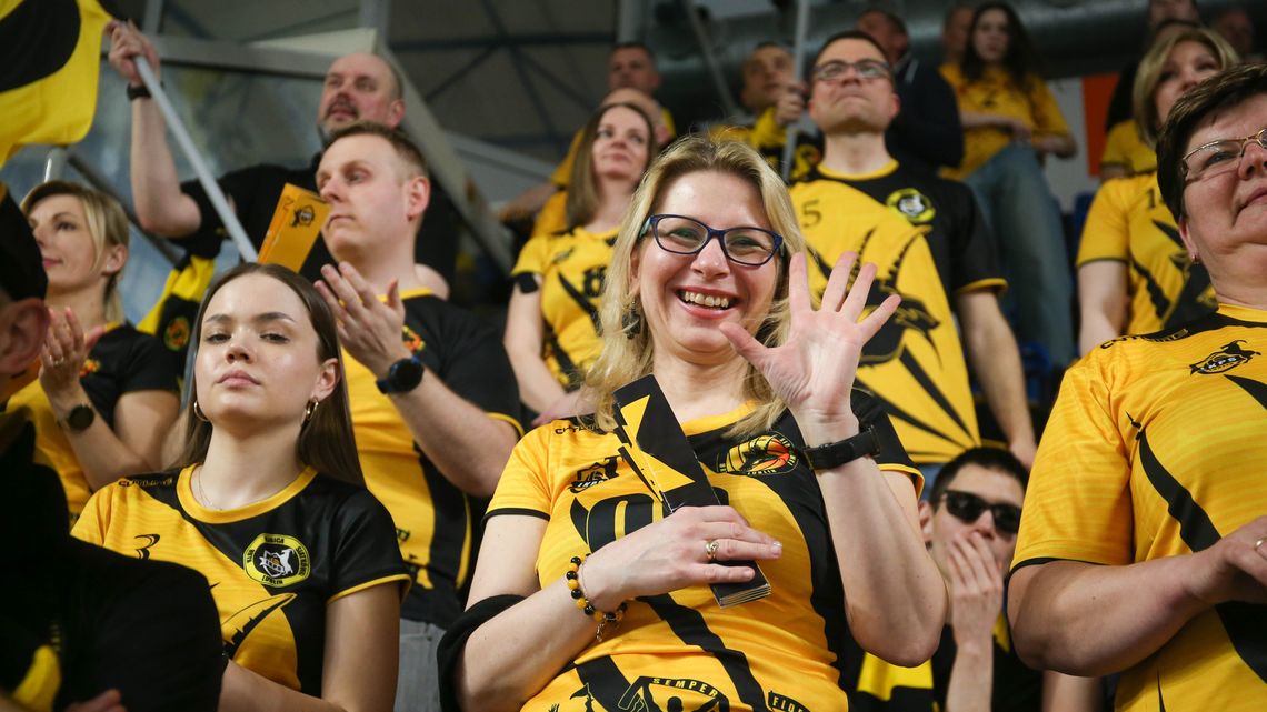 Gorąca atmosfera na trybunach, Bogdanka LUK przegrała z Projektem Warszawa [zdjęcia kibiców]