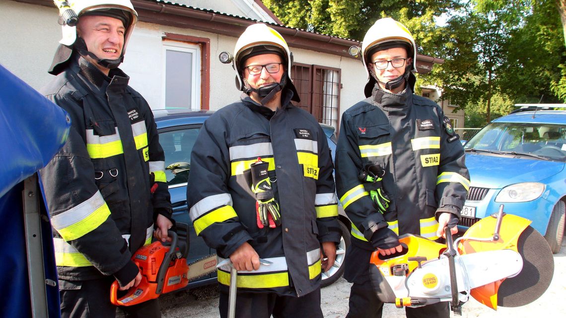 Gorąco, ale nie od ognia. Druhowie kłócą się o wozy strażackie Gorąco, ale nie od ognia. Druhowie kłócą się o wozy strażackie