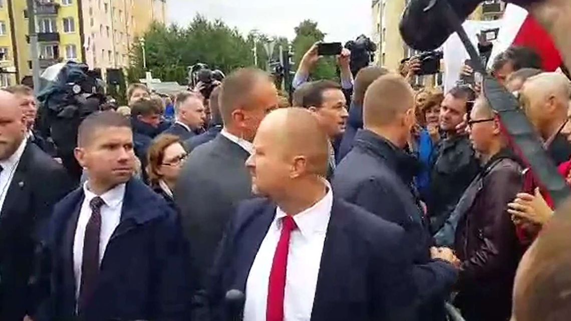Gorąco w Kraśniku. Premier przemawiał, rolnicy głośno protestowali [wideo]