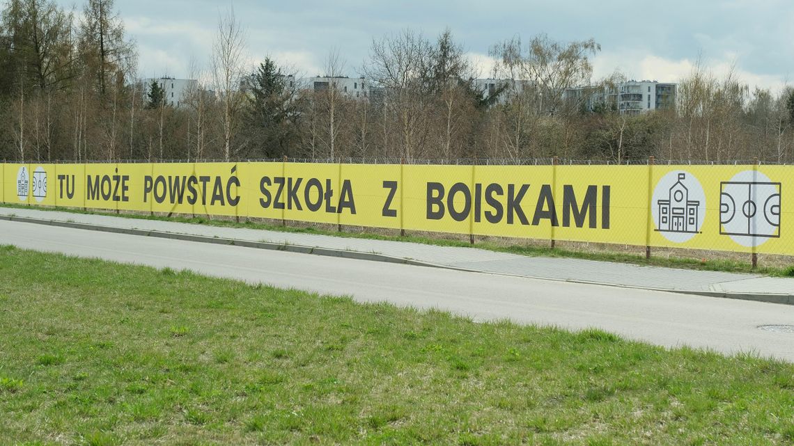 Górki czechowskie. Deweloper kusi szkołą