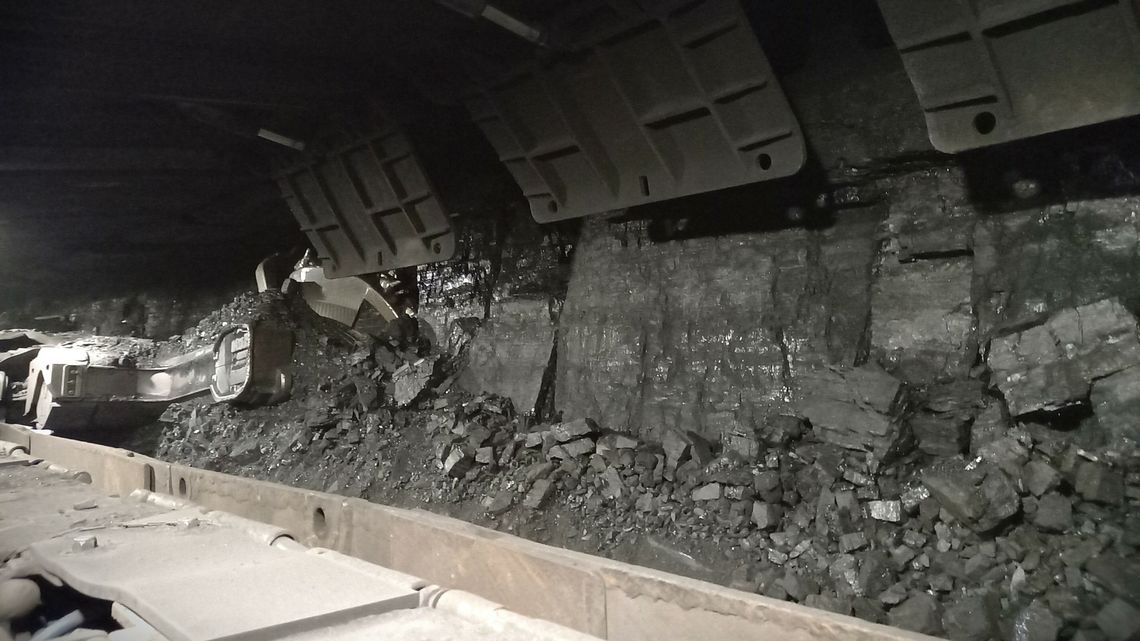 Górnicy nie zatrzymują się. Otwierają nową ścianę i biją kolejny rekord