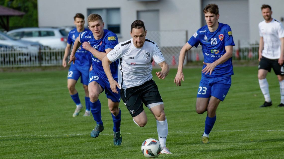 Górnik II Łęczna – Świdniczanka 1:5. Pięć goli Michała Zubera!