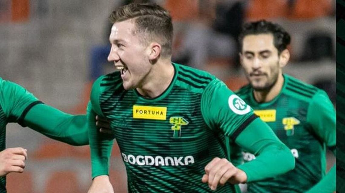 Górnik Łęczna dominował w pierwszej połowie, cierpiał w drugiej, ale wygrał w Głogowie [zobacz bramkę]