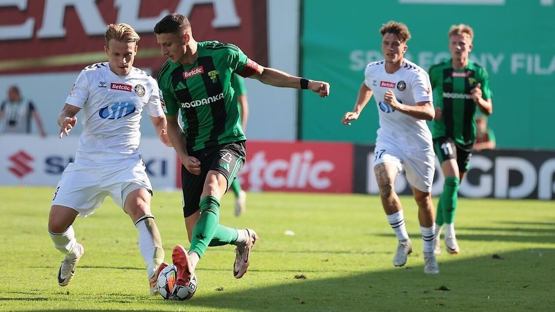 Górnik Łęczna kontra Miedź Legnica i były trener Górnik Łęczna kontra Miedź Legnica i były trener