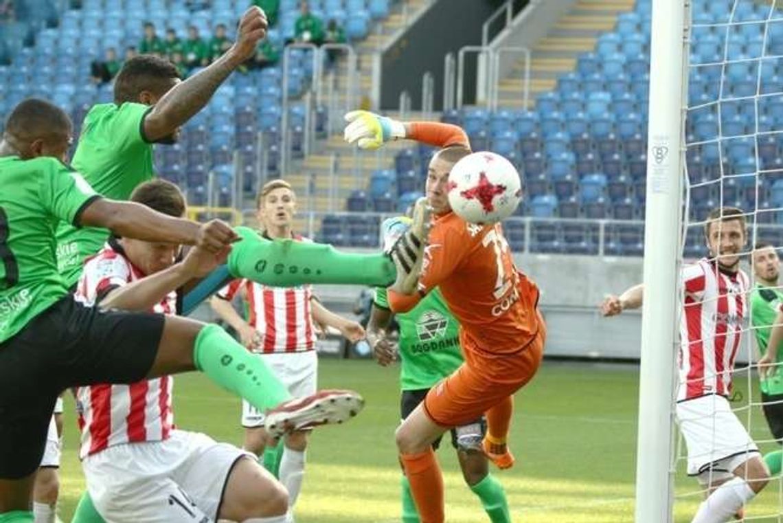 Górnik Łęczna rozbił Cracovię 3:0. Pogrom na pasach! (zdjęcia) Górnik Łęczna rozbił Cracovię 3:0. Pogrom na pasach! (zdjęcia)