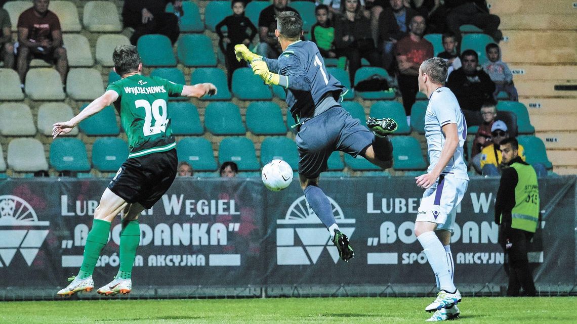 Górnik Łęczna w niedzielę gra u siebie z Elaną Toruń