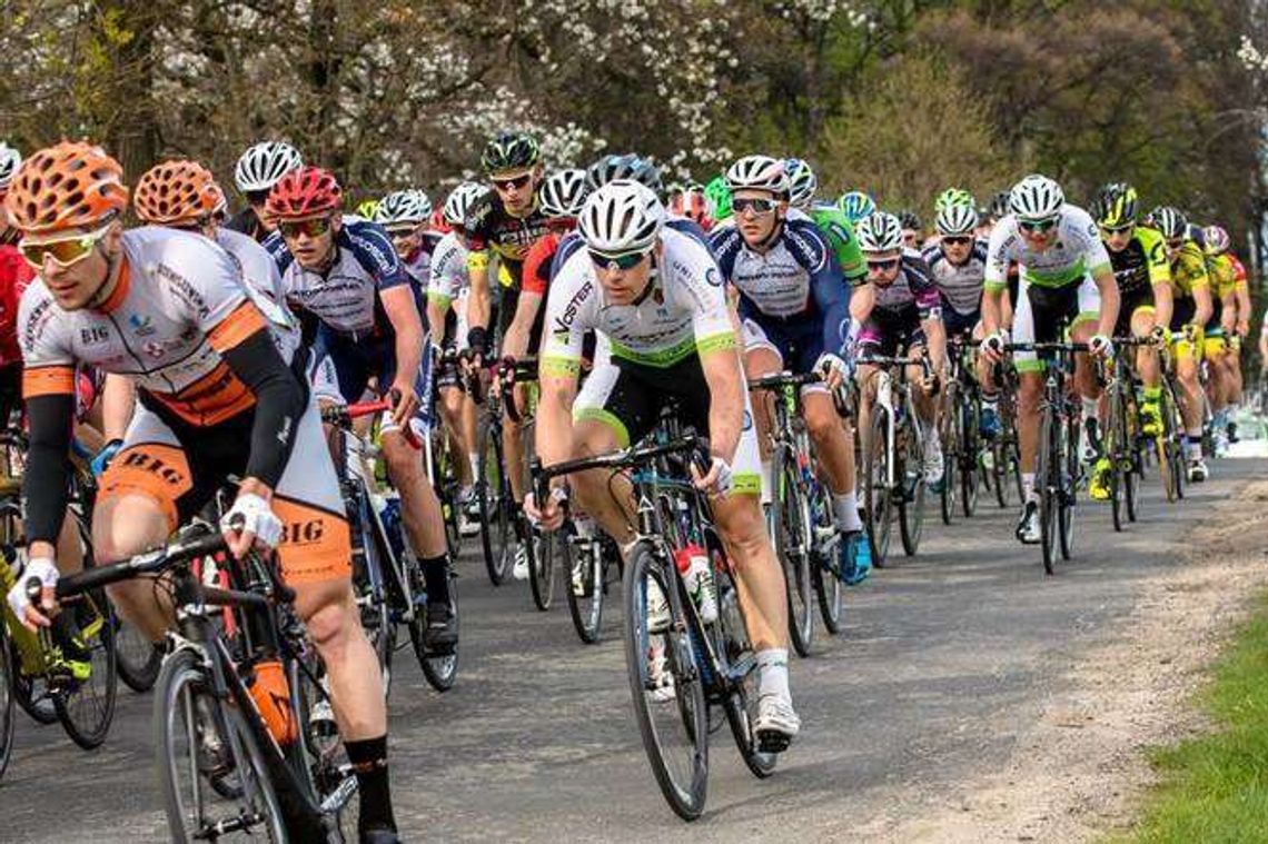 Góry nie są straszne dla kolarzy Pogoni Mostostalu Góry nie są straszne dla kolarzy Pogoni Mostostalu
