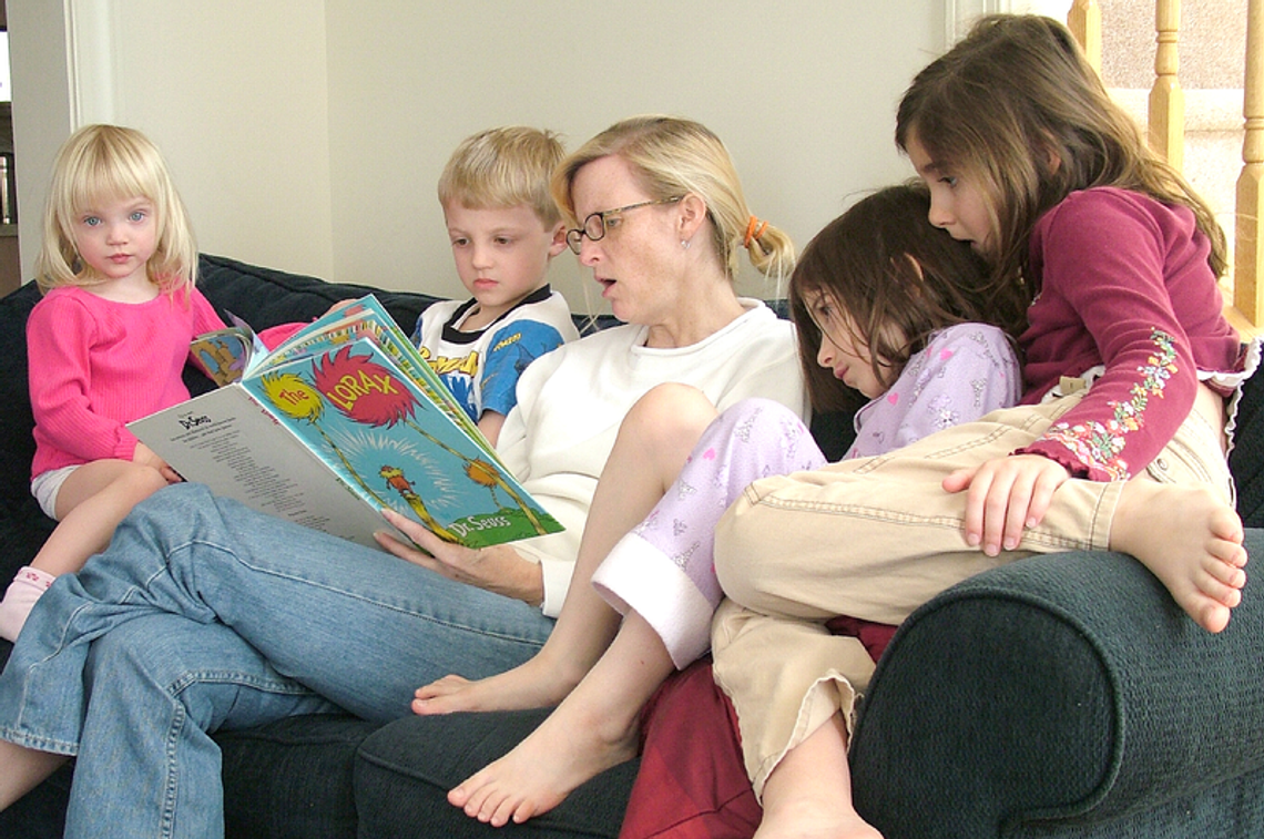 Gościeradów: Artur Andrus odwiedzi bibliotekę