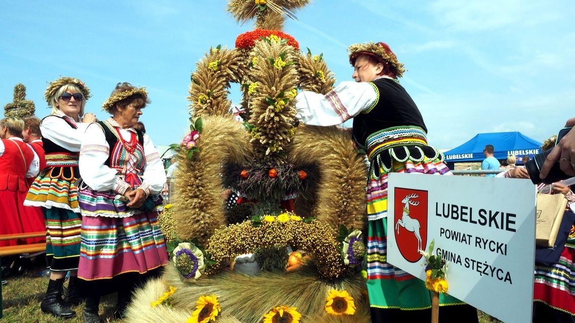 Gospodarz na czele gospodyń. Coraz więcej mężczyzn w zarządach kół gospodyń wiejskich