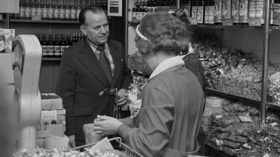 Goździki, medale, rajstopy. Jak obchodzono Międzynarodowy Dzień Kobiet w PRL