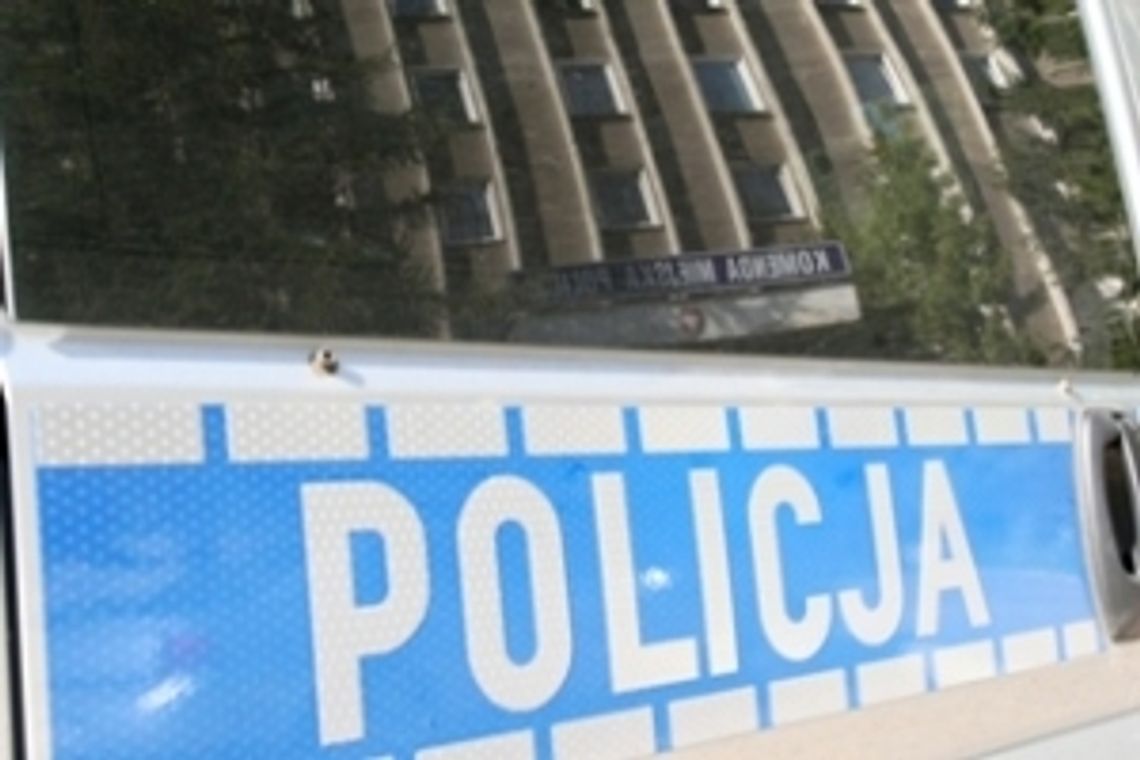 Graficiarze \"ozdabiali\" elewację przy ul. Krochmalnej Graficiarze \"ozdabiali\" elewację przy ul. Krochmalnej