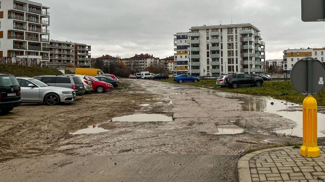 Granatowa ciągle za droga? Kolejny przetarg z wysokimi ofertami Granatowa ciągle za droga? Kolejny przetarg z wysokimi ofertami