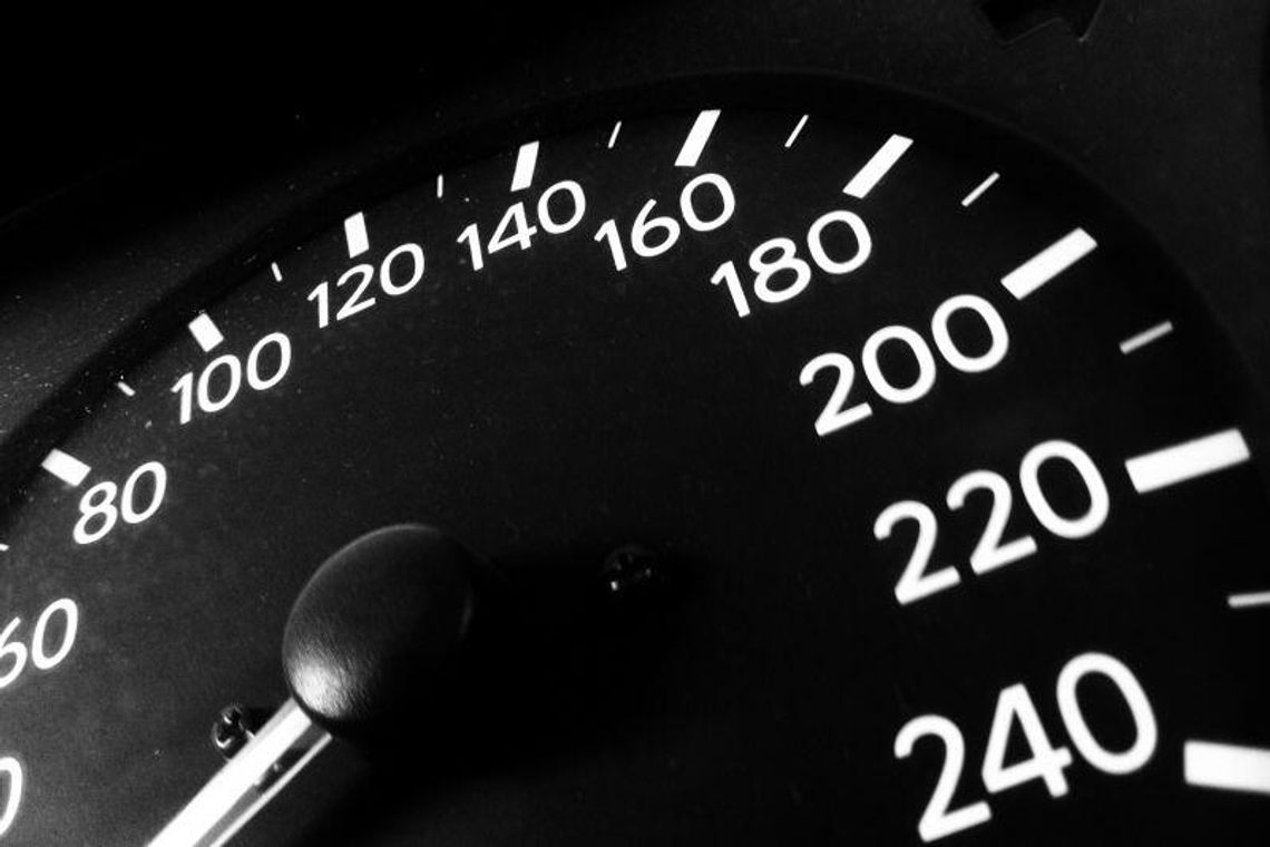 Graty na drogach. 35 zatrzymanych dowodów rejestracyjnych