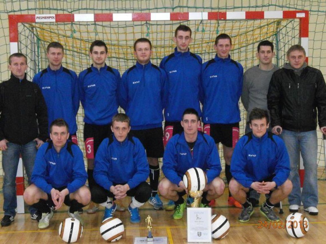 Grom Różaniec mistrzem ZOZPN w halowej piłce nożnej Grom Różaniec mistrzem ZOZPN w halowej piłce nożnej