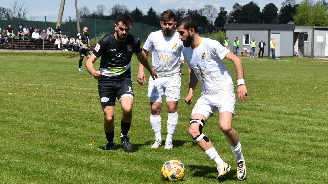 Grom Różaniec wygrywa w hicie kolejki i wskakuje na drugie miejsce w tabeli
